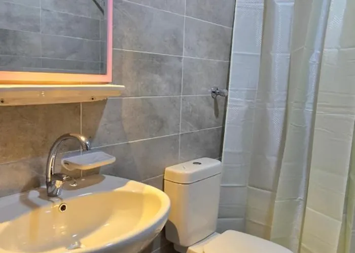 Tiba Golden Sunset Oasis Apartment *